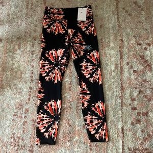 Nike One Luxe Mid Rise 7/8 Length Leggings Size Small